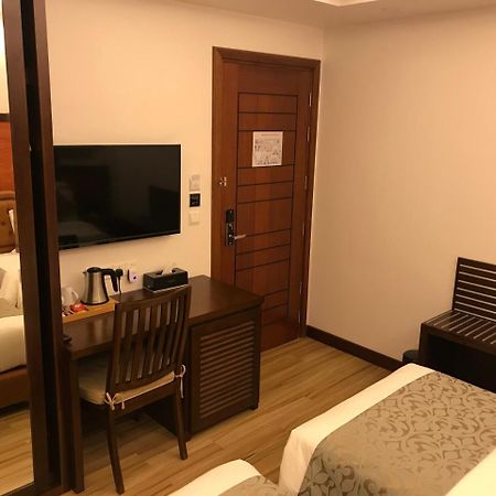 Osmium Hotel Hulhumale Kültér fotó