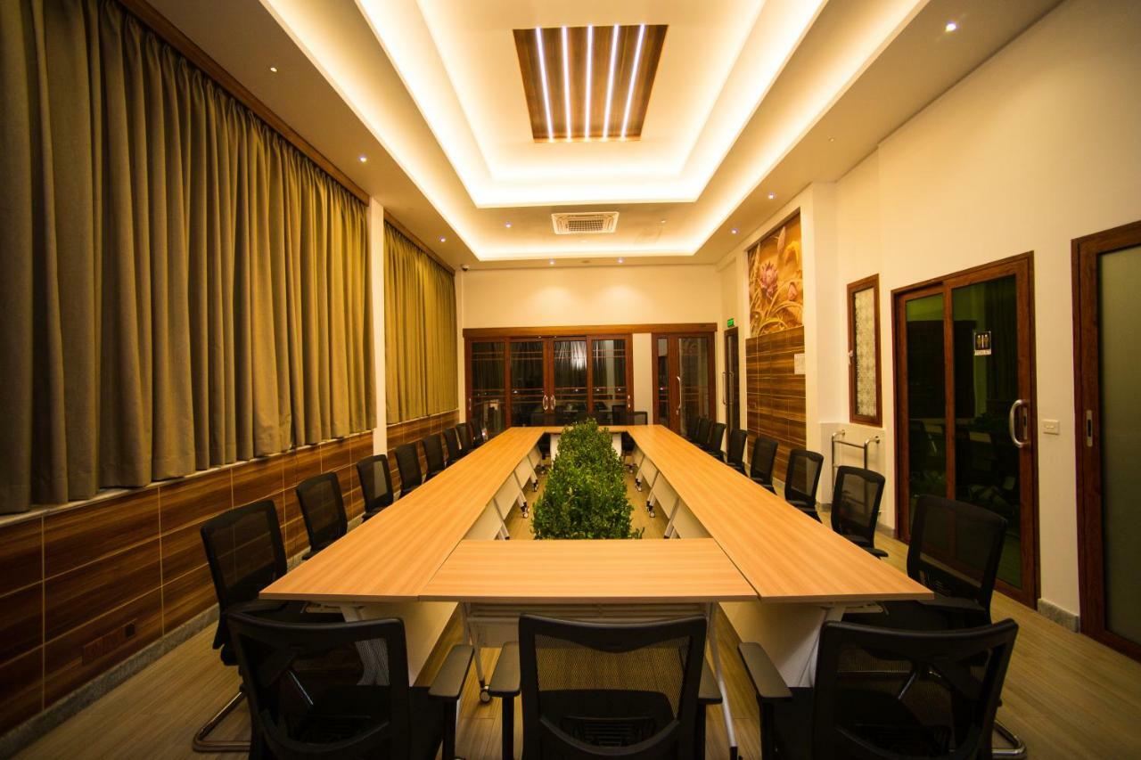 Osmium Hotel Hulhumale Kültér fotó